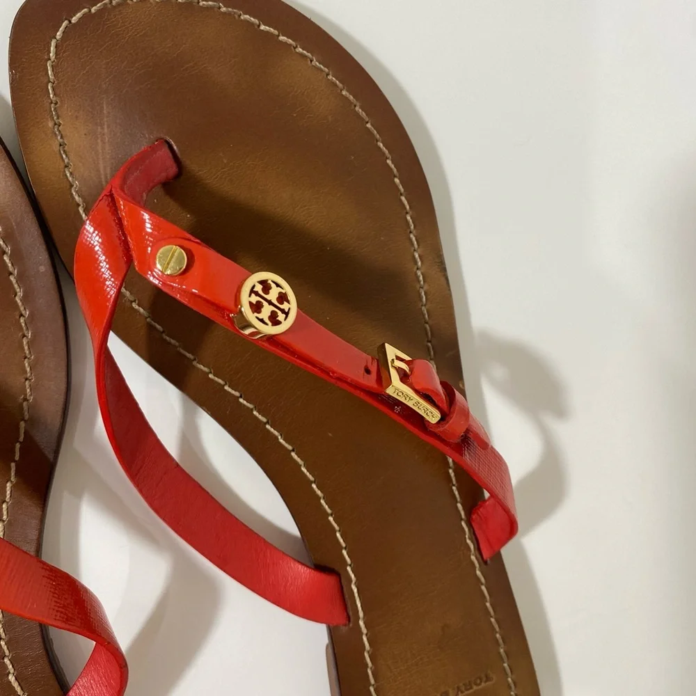 Tory Burch Women’s Flat Thong Patent Saffiano sandals Masai-Red(orange red)Sz 8 - Picture 5 of 7